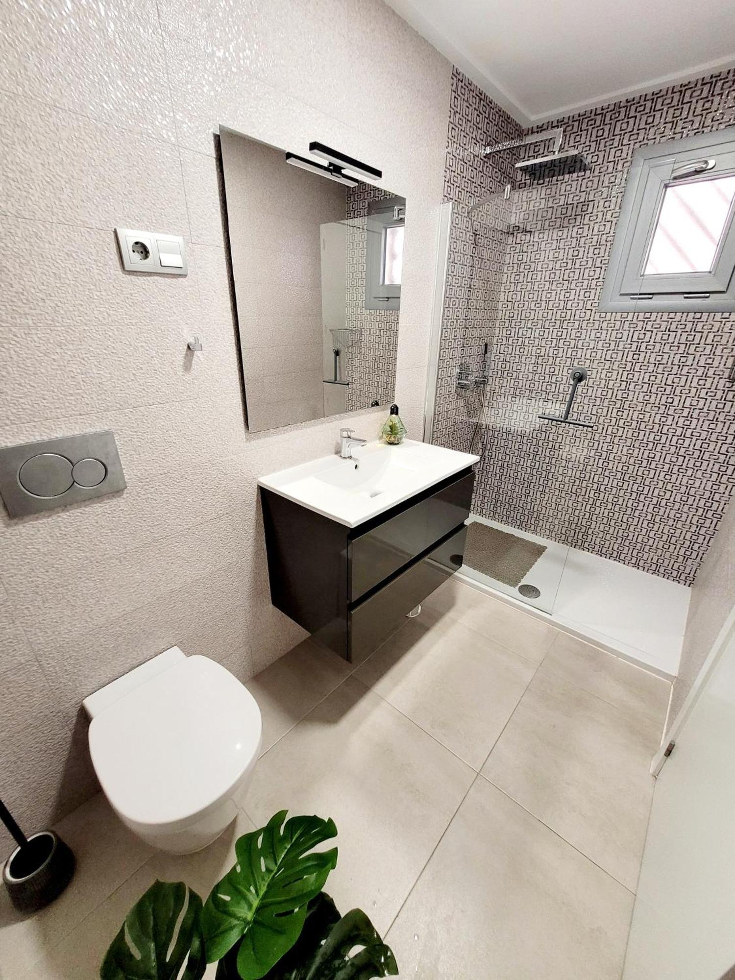 Ferienwohnung Pmt01 - Modern, Luxury With Heated Pool Torrevieja Exterior foto